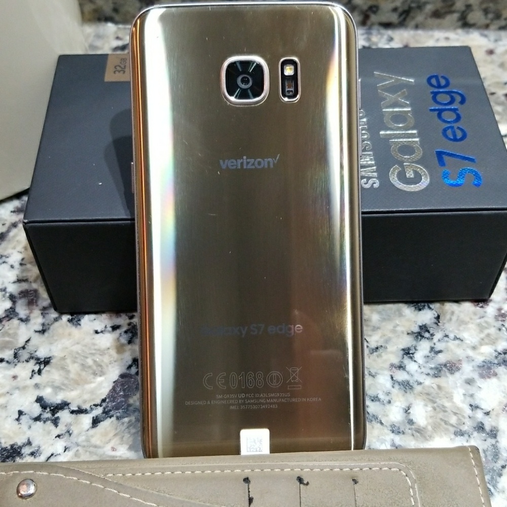 Samsung Galaxy S7 edge Gold