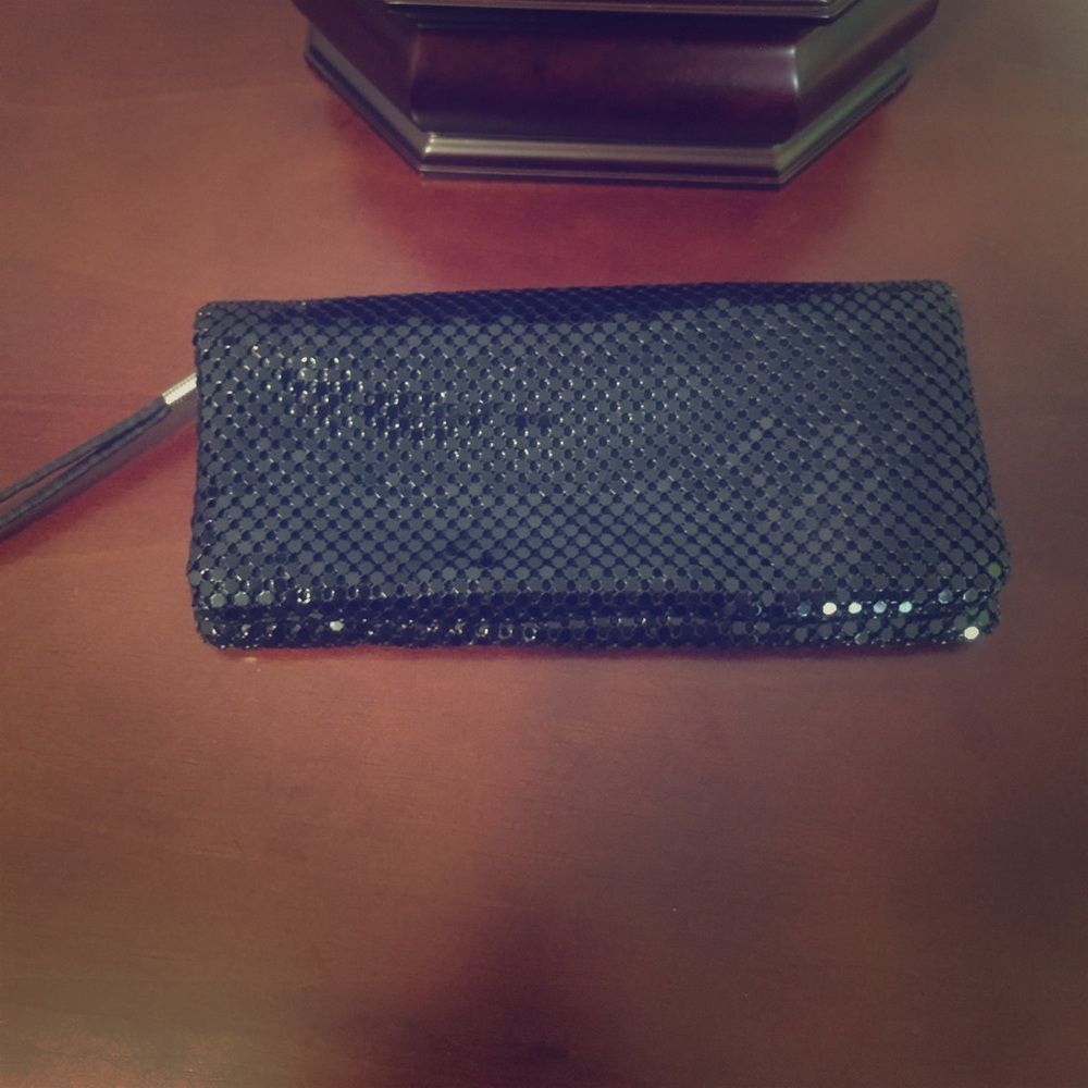 Bebe clutch