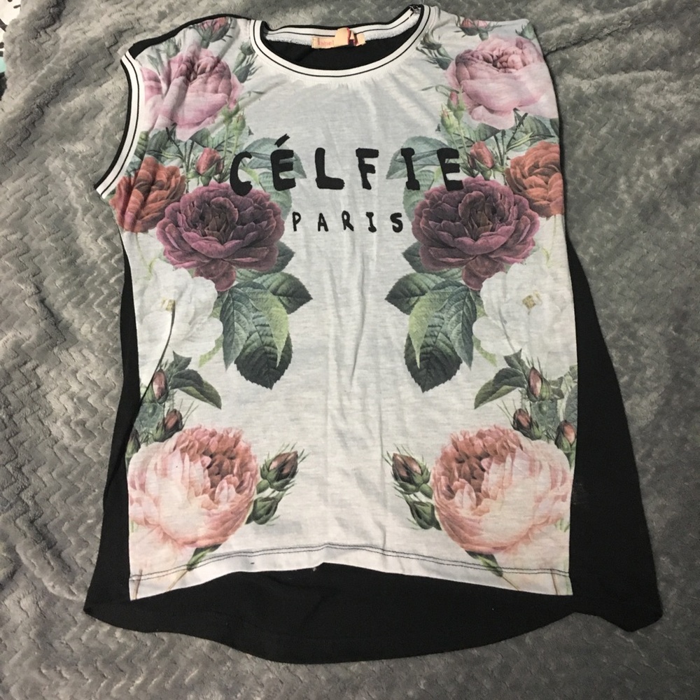 graphic tee