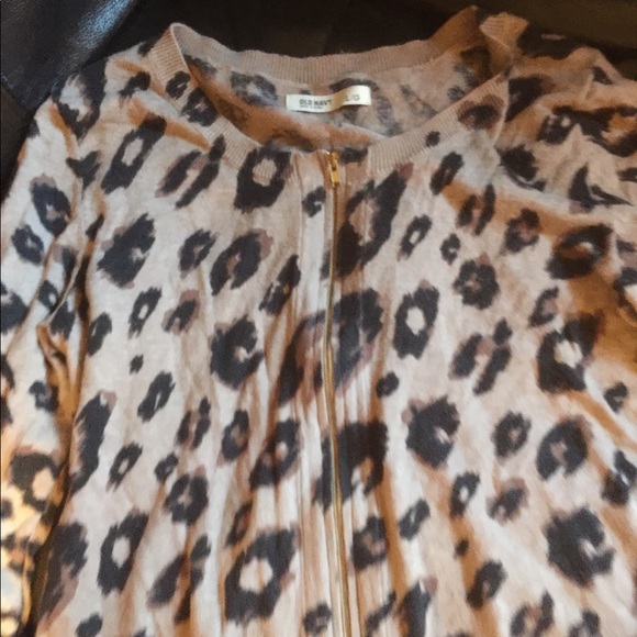 Size large - Picture 3 of 3