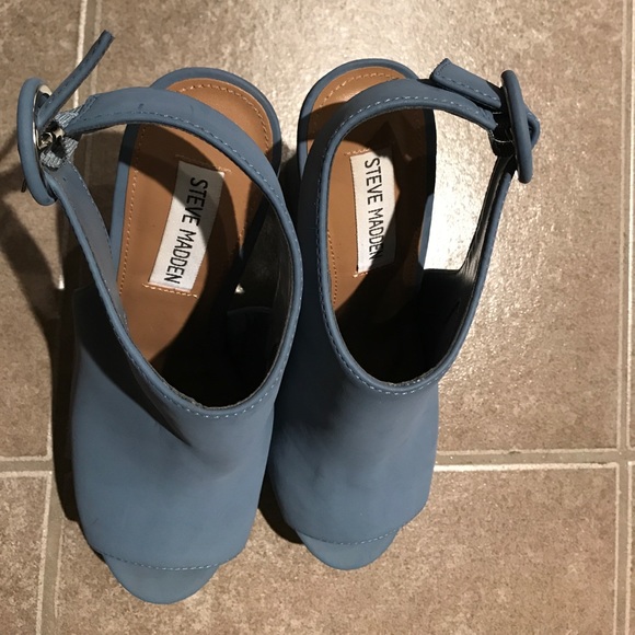 Extinct - Picture 3 of 3