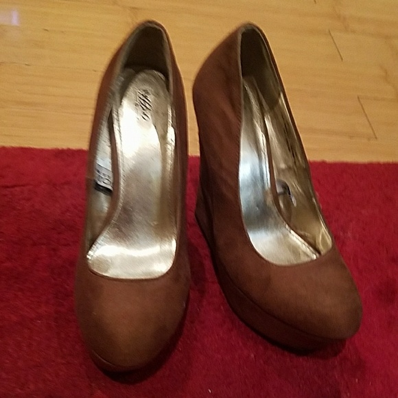 Wedges - Picture 2 of 3