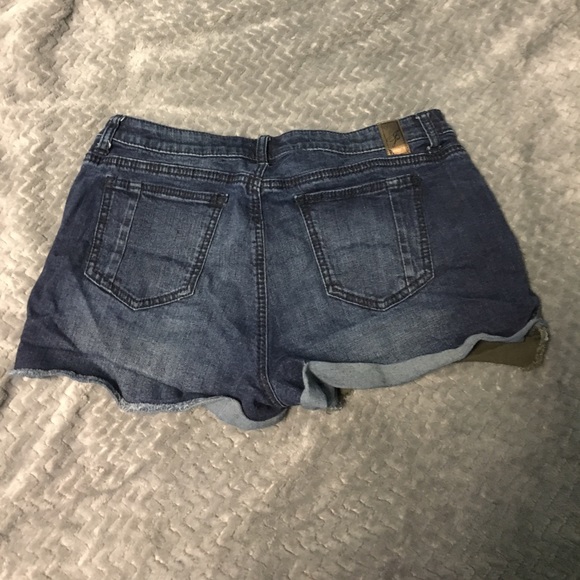 shorts - Picture 2 of 2