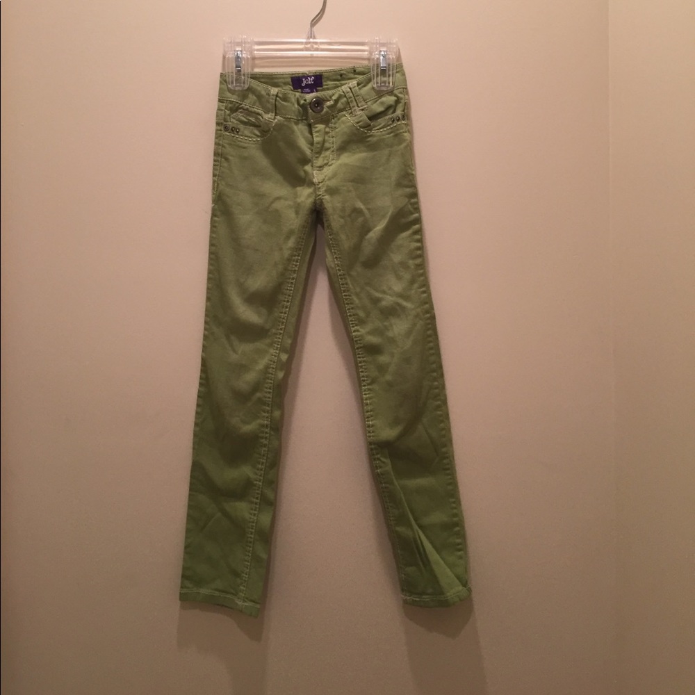 Cute green jeans!