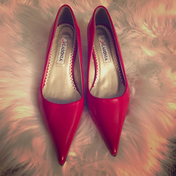 Lasonia Shoes - Red patent pointed toe heels