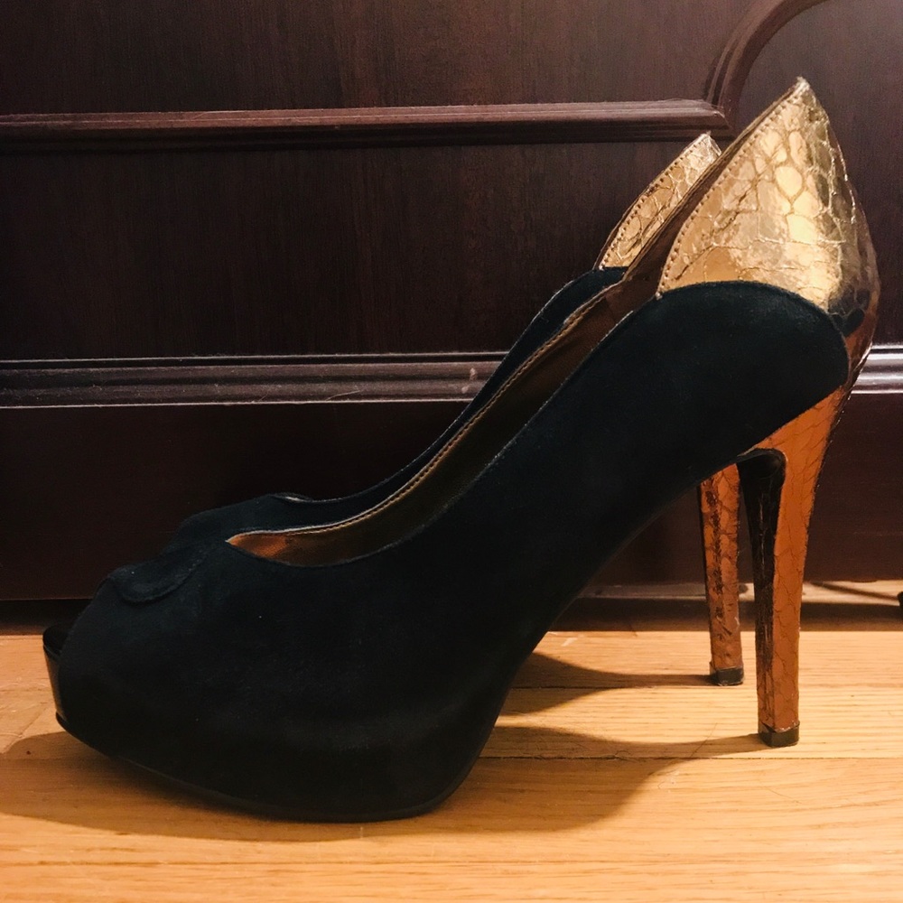 Guess Peep-Toe Heels