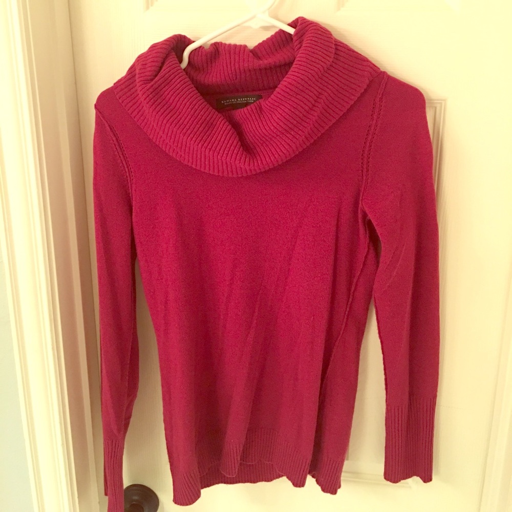 Banana republic wool sweater with back detail