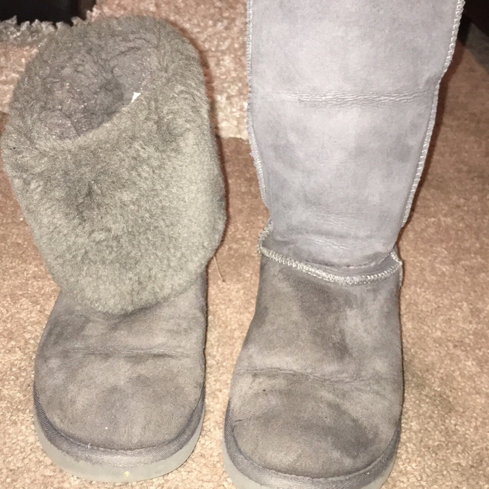 Grey tall Uggs