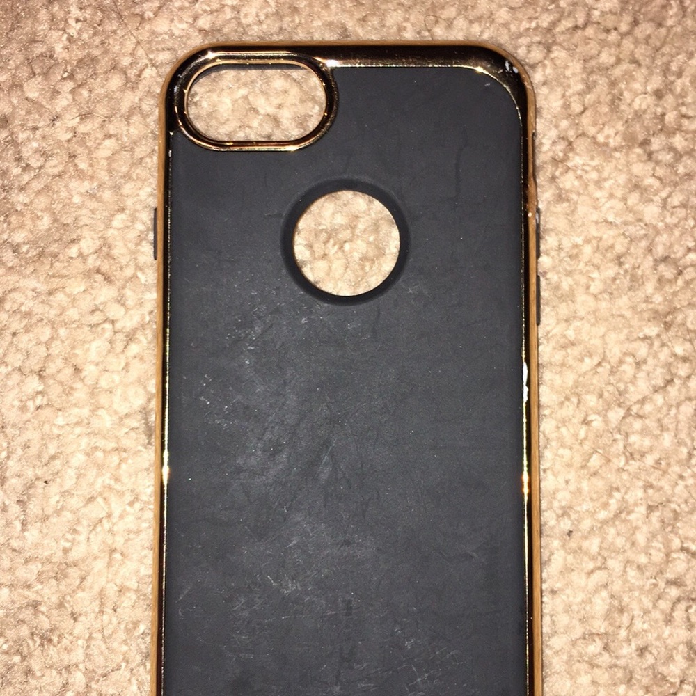 Black and gold iPhone 6s case