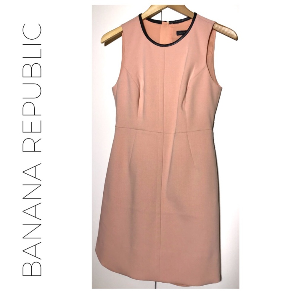 New with Tags. Banana Republic dress with Pockets.
