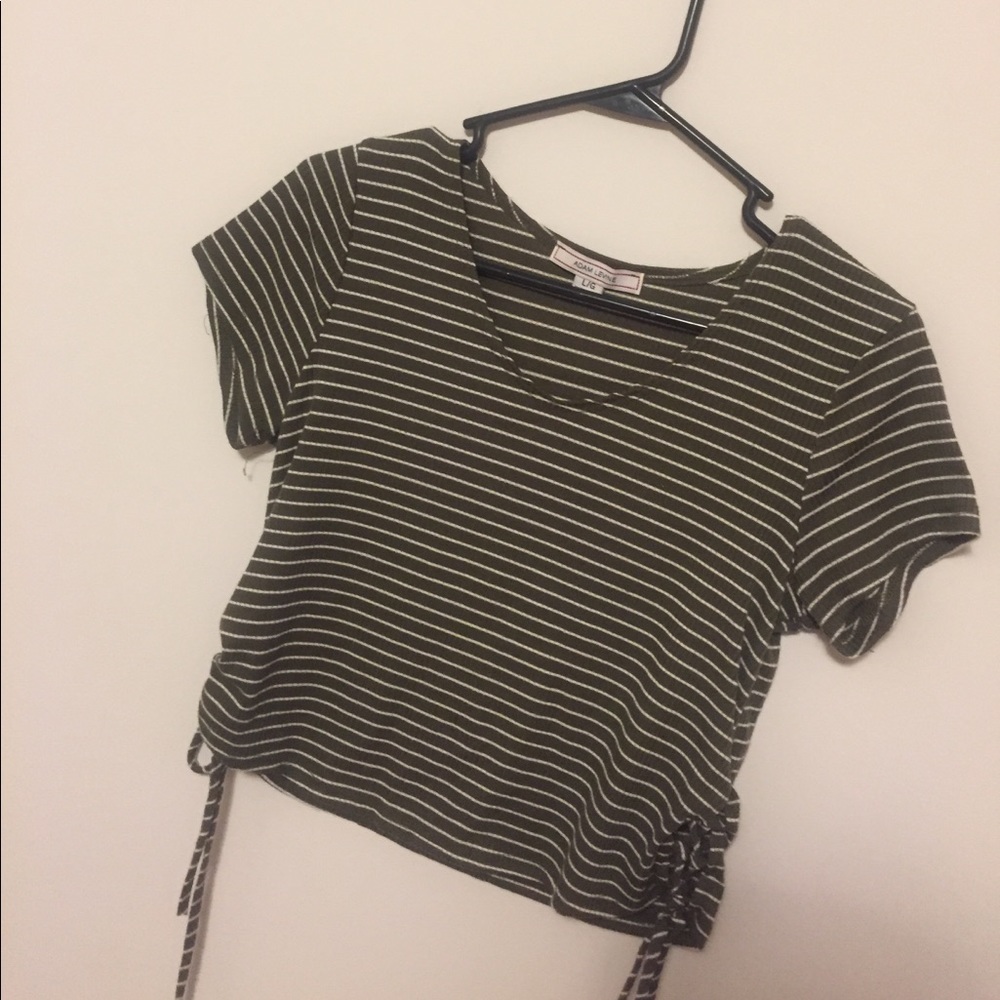 Short sleeve crop top