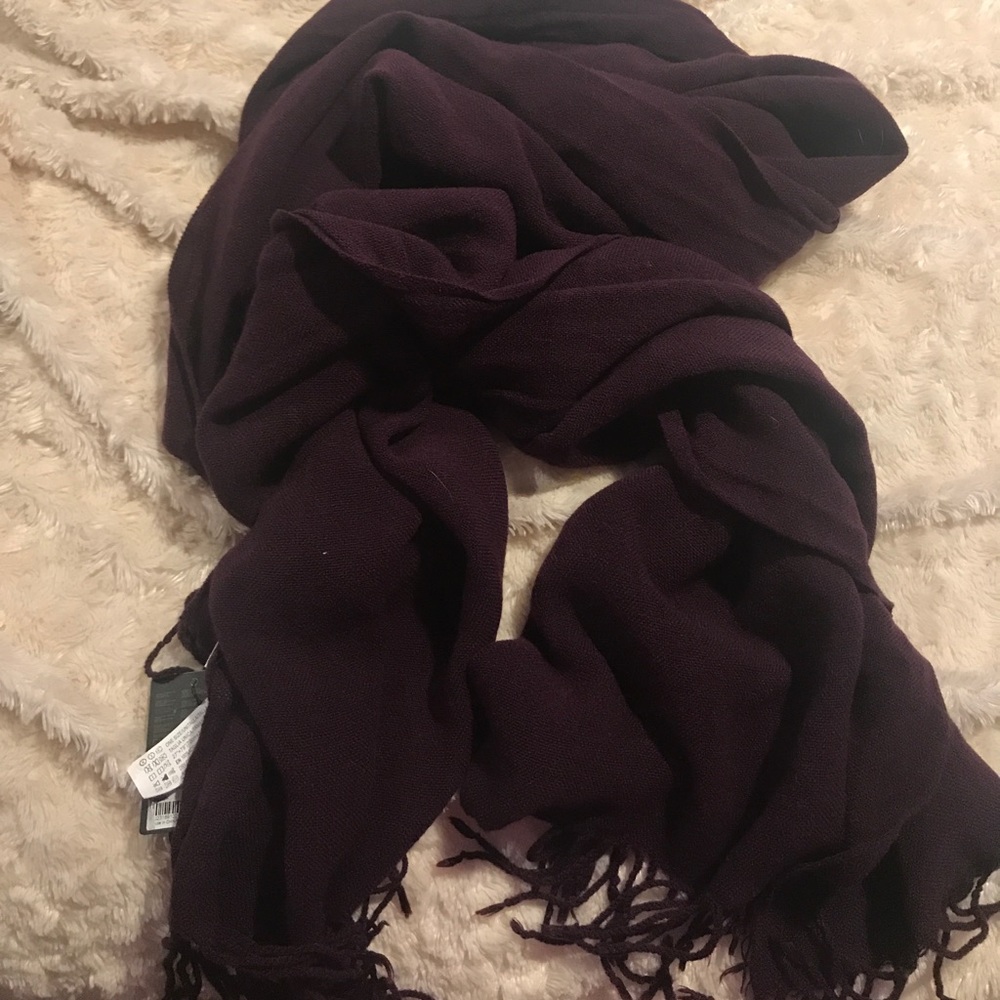 Scarf. plum colored