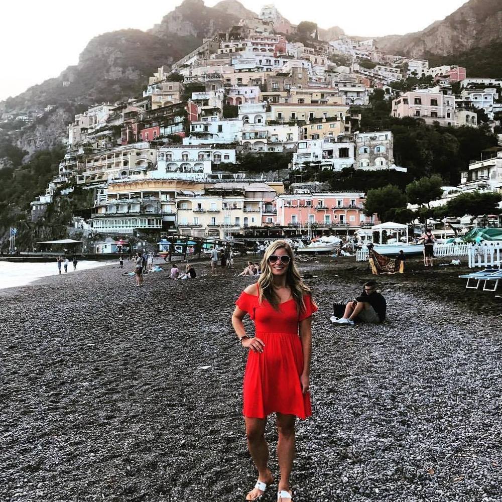 Meet your Posher, Holly