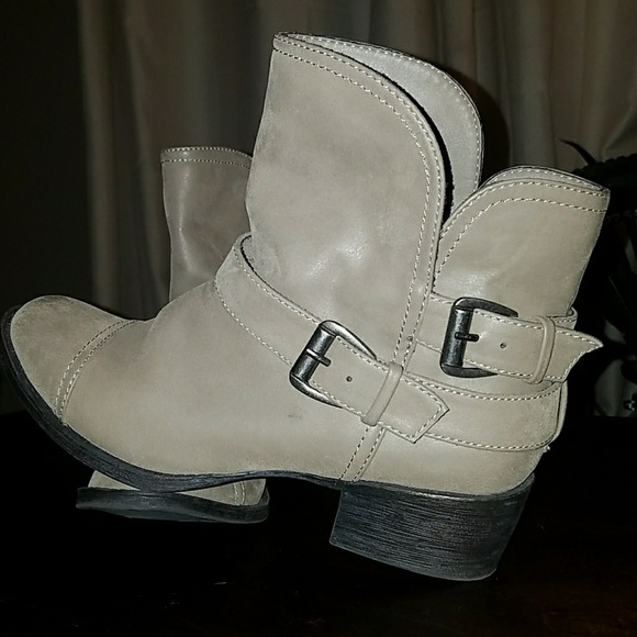 Rocket Dog Suede Boots - Picture 1 of 4