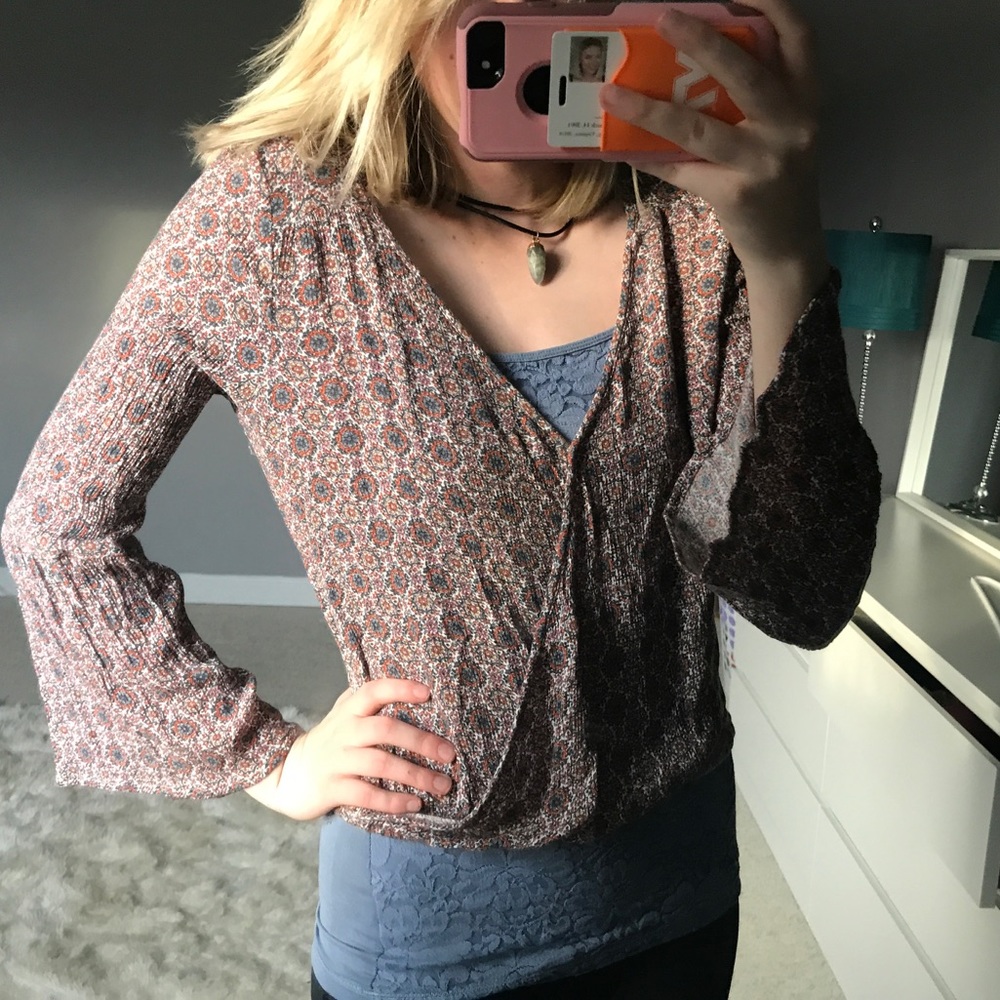 AEO Multicolor Blouse with Bell Sleeves