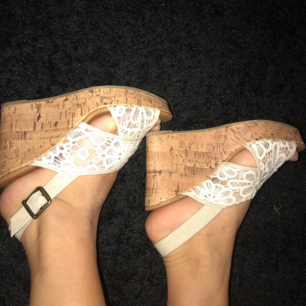 Sandal heels