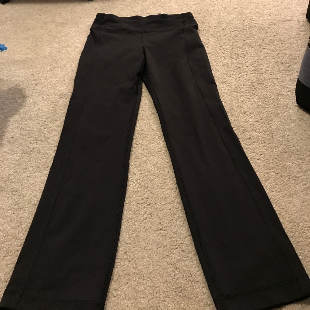 Lululemon black ankle pants size 4