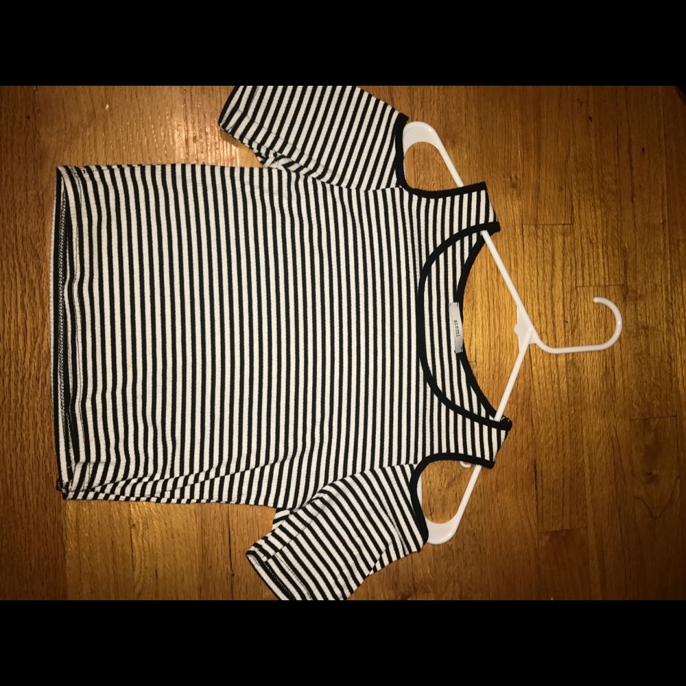 Striped "off the shoulder"
