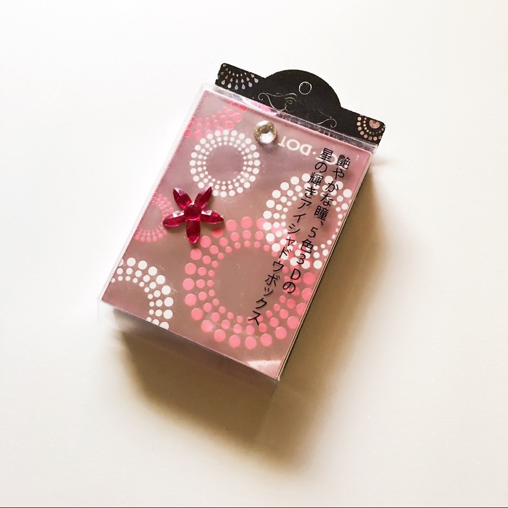 DOT.DOT eyeshadow