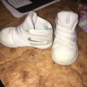 Toddler Kyrie's