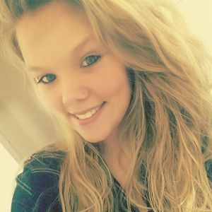 Meet your Posher, Tabitha