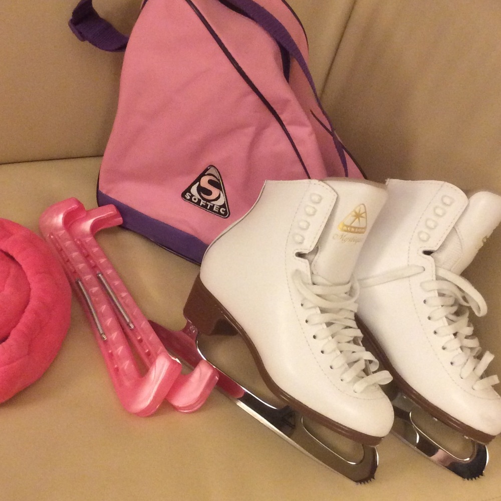 Jackson Mystique Ice skates w/ accessories