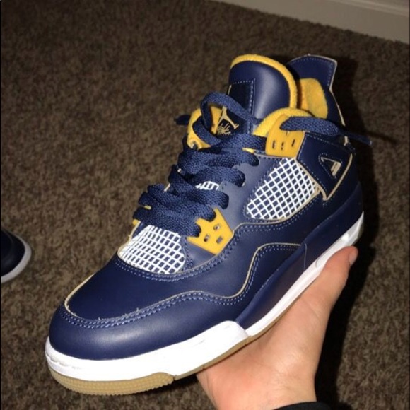Jordan 4 - Picture 3 of 4