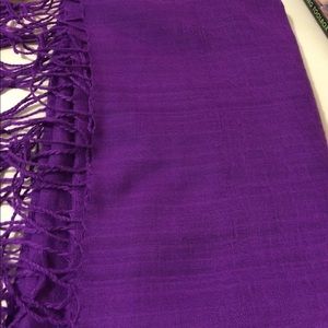 Purple pashmina