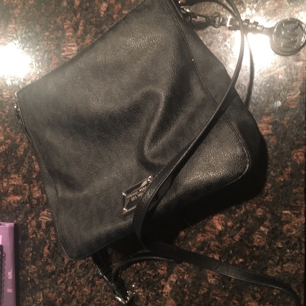 Authentic Michael Kors Jet-Set Crossbody Purse