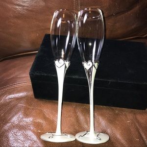 Things remembered LOVE FLUTES🥂