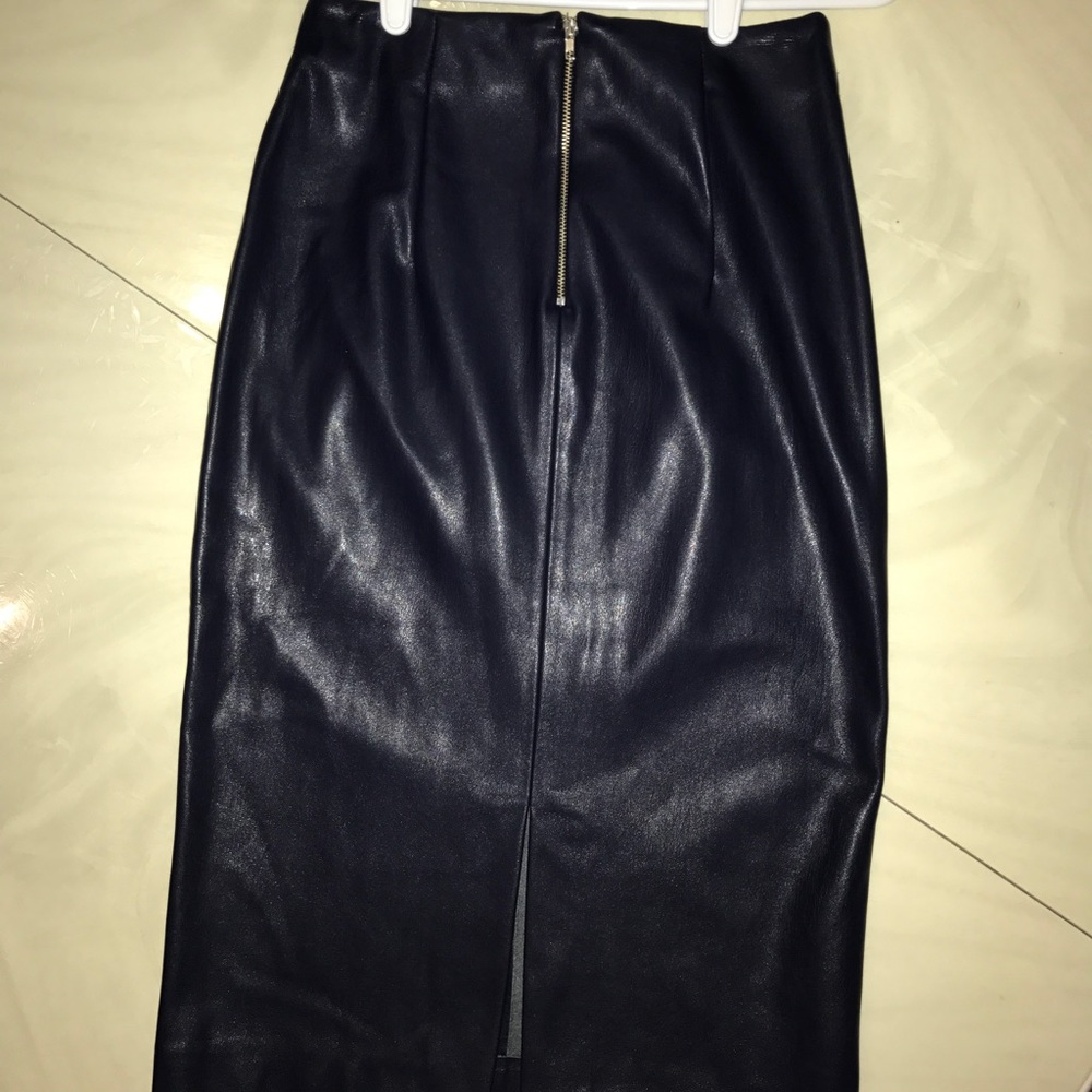◼️ REDUCED ◼️ {ZARA} Vegan Leather Pencil Skirt
