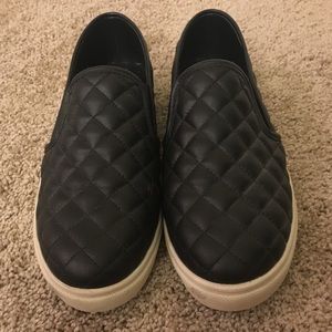 Steve Madden Ecentric Quilted Sneakers