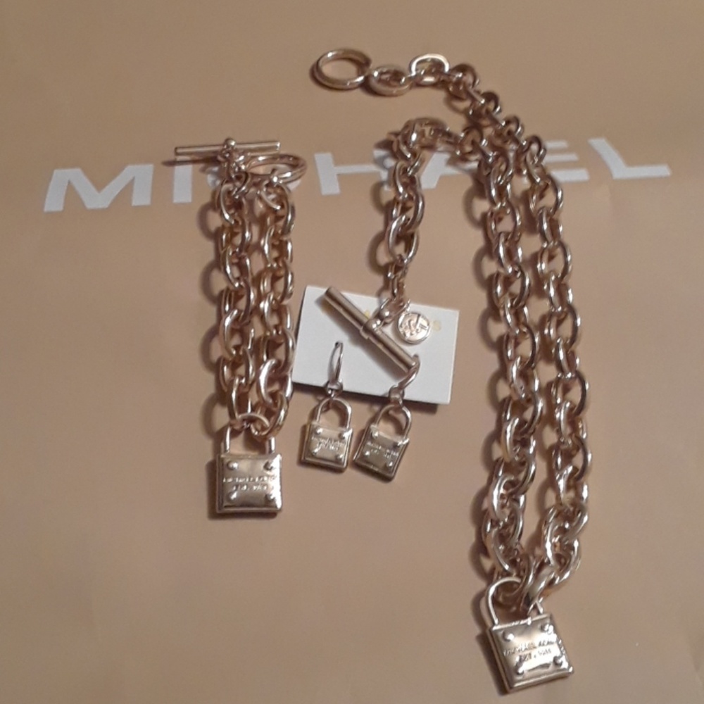 NWOT GOLD TONE mk fashion set 3pc