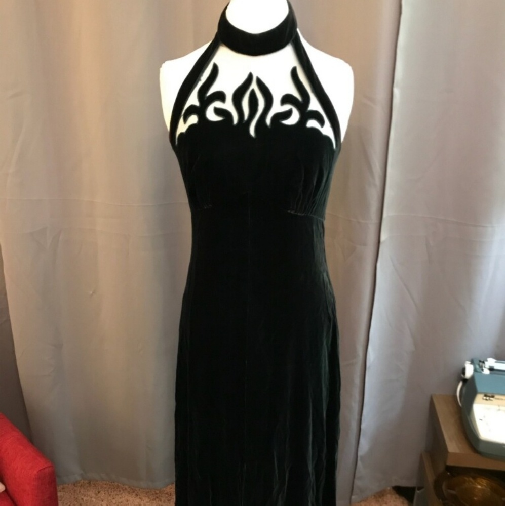 Elegant vintage green velvet dress