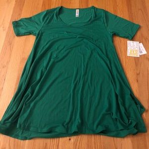 LulaRoe XXS NWT Perfect T -  Solid Green,Christmas