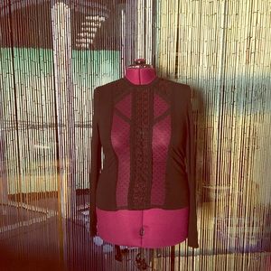 Black lace front top Forever 21 2x