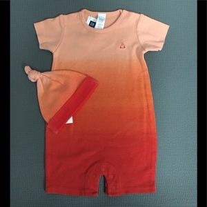 Baby GAP (6-12) Onesie & Hat Outfit. NWT
