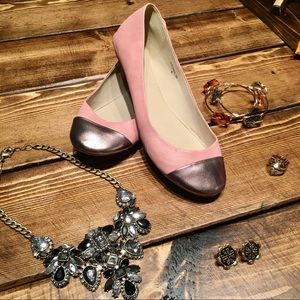❗️NEW❗️Blush Pink / Rose Gold Flats - Size 8
