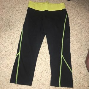 PINK CROPPED LEGGINGS