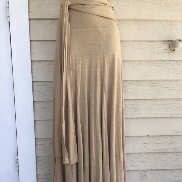LAPIS tan long elastic waist twirly 100% rayon ski - Picture 1 of 8
