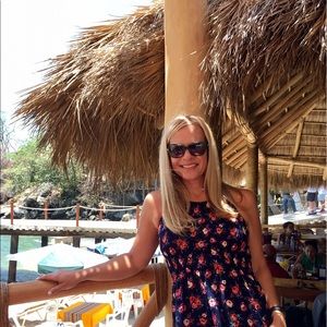 Meet your Posher, Yvette