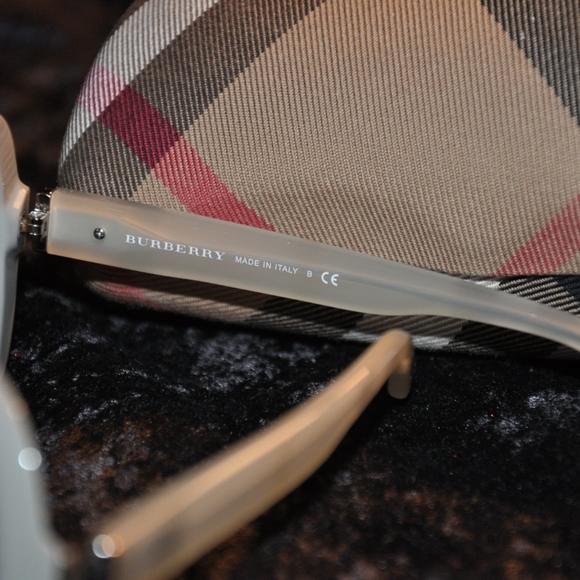 NEW BURBERRY GREY AVIATORS UNISEX SUNGLASSES main image 6