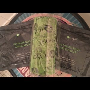 It Works Ultimate Body Wrap and Fav Wrap