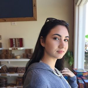 Meet your Posher, Kaitlyn