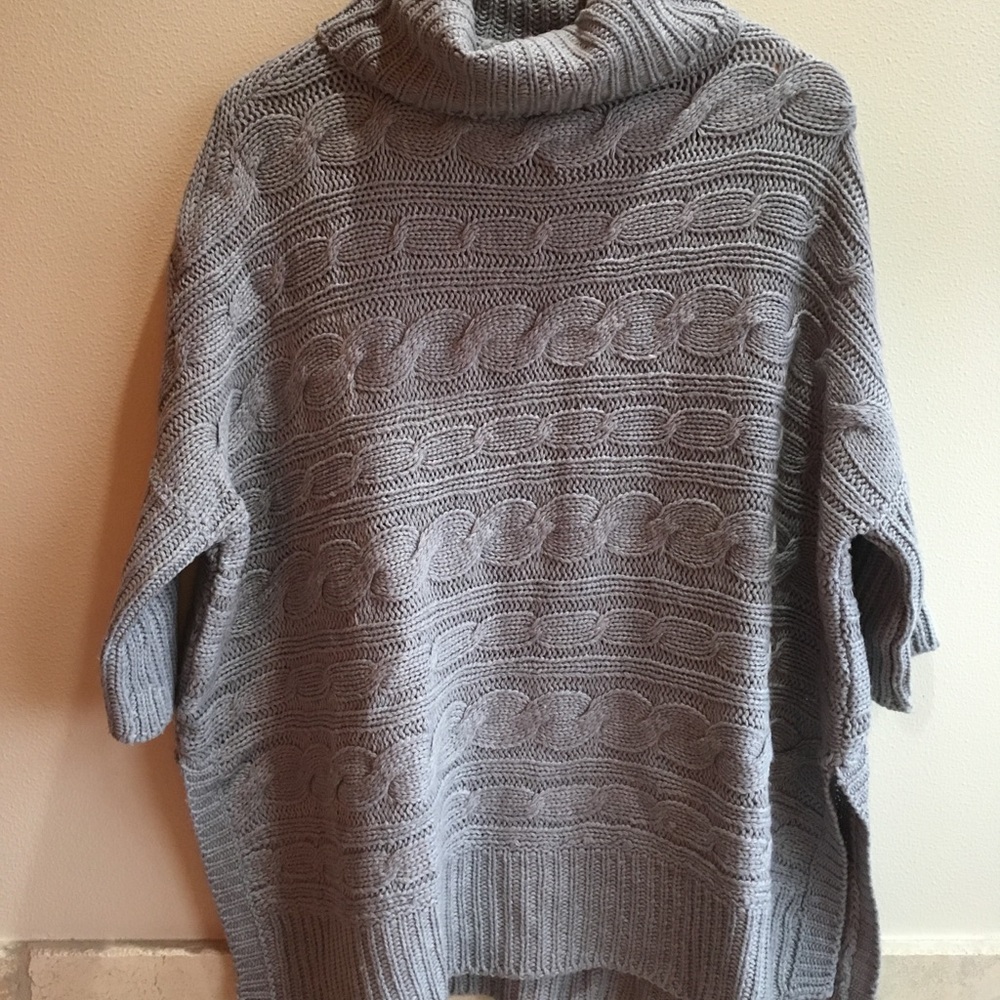 LAST CHANCE NWOT Romeo+Juliet Couture  cableknit