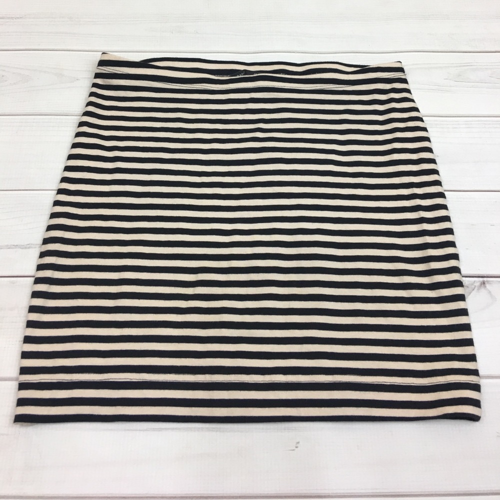 H&M tan/black miniskirt