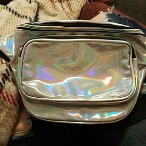 3 zipper super cute fanny pack!