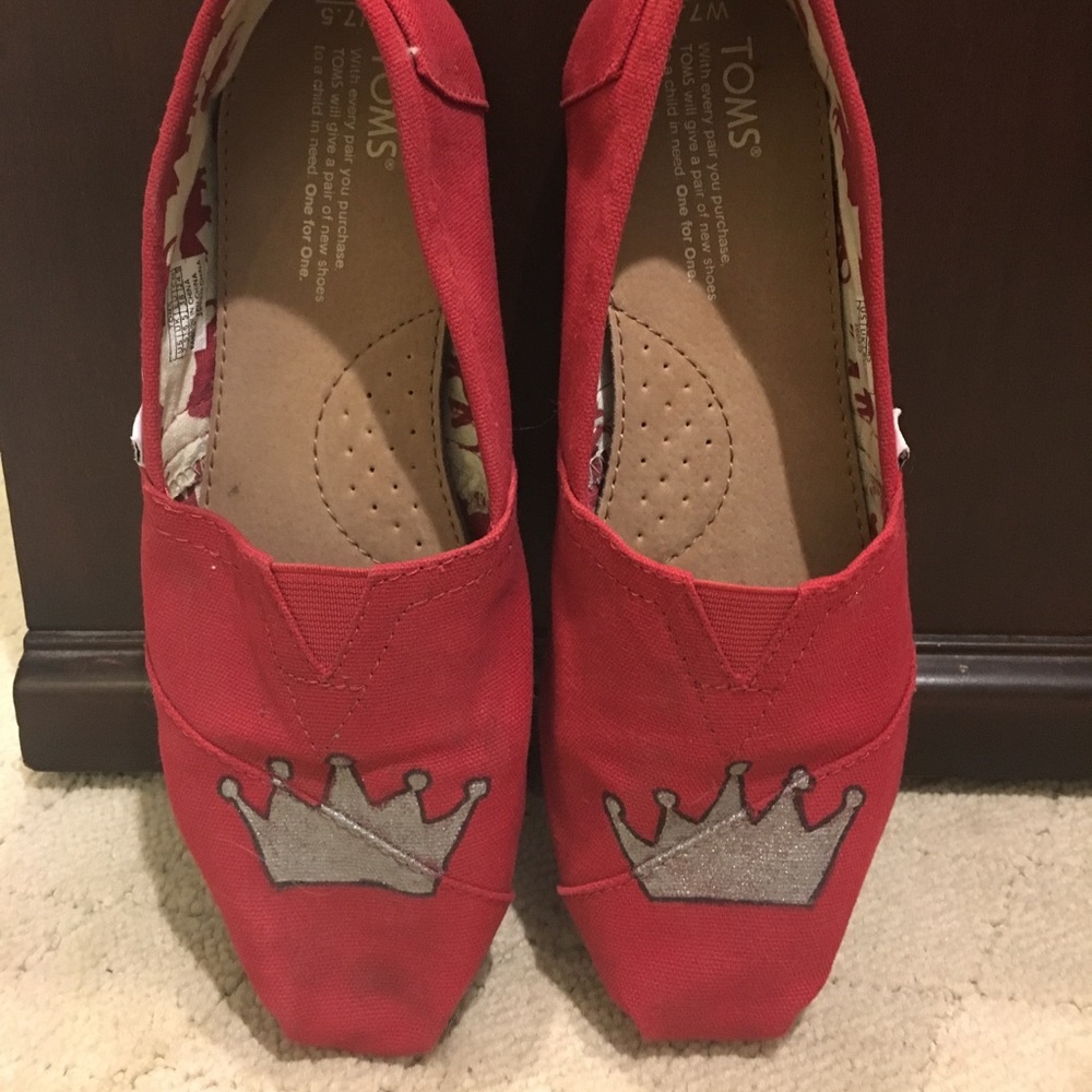 Toms