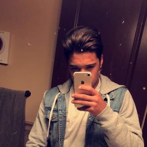 Meet your Posher, Dominic