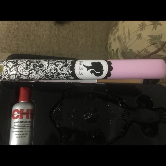 Hair Iron , Oah La La Chi
